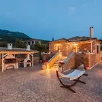 Mani's Aura Seaside - Paradise With Garden Ferienhaus *