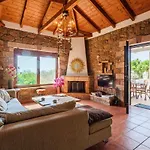 Ferienhaus Mani's Aura Seaside - Paradise With Garden *