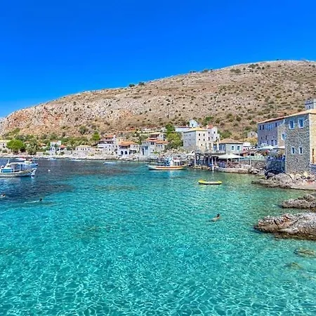 Mani's Aura Seaside - Paradise With Garden Feriehus *