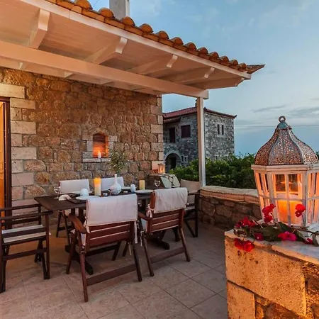 Mani's Aura Seaside - Paradise With Garden *