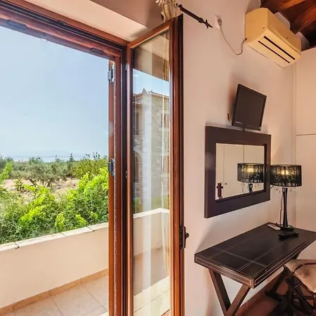 Mani's Aura Seaside - Paradise With Garden