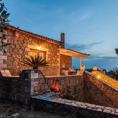 Mani's Aura Seaside - Paradise With Garden Feriehus *