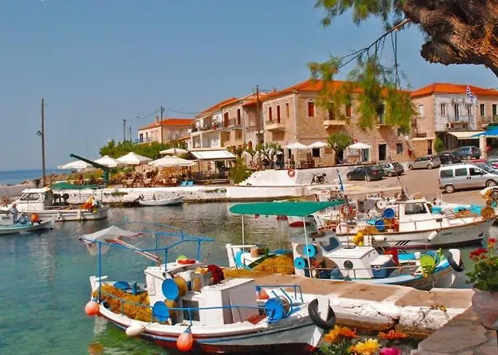 Mani's Aura Seaside - Paradise With Garden Feriehus