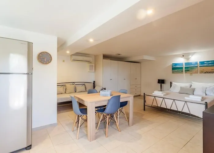 Feriehus Mani's Aura Seaside - Paradise With Garden *