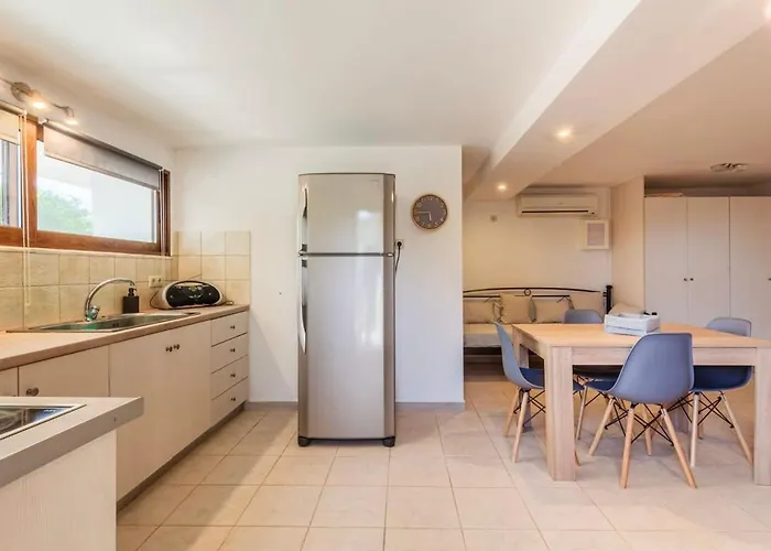 Mani's Aura Seaside - Paradise With Garden * Kotronion (West Mani)