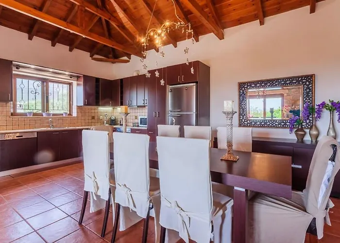 Mani's Aura Seaside - Paradise With Garden *