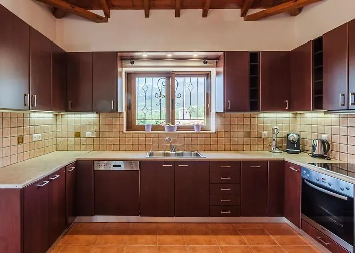 Mani's Aura Seaside - Paradise With Garden Feriehus *