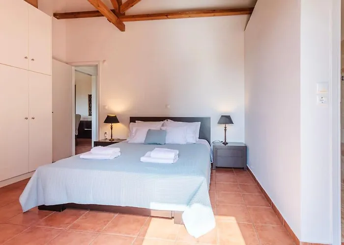 Feriehus Mani's Aura Seaside - Paradise With Garden Kotronion (West Mani)