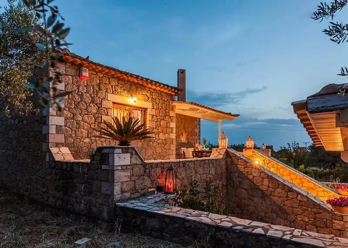 Mani's Aura Seaside - Paradise With Garden Feriehus *