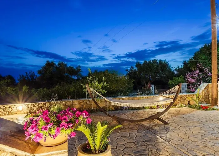 Mani's Aura Seaside - Paradise With Garden * Kotronion (West Mani)